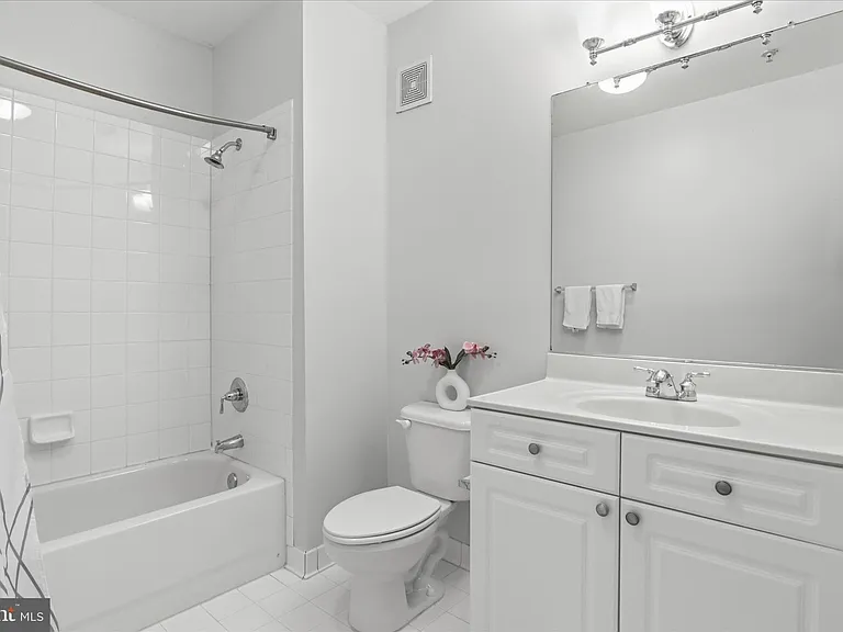 801 S Greenbrier St #103 — Photo 24