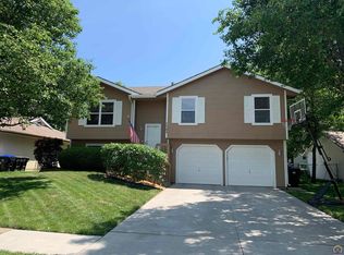 7305 SW 27th St, Topeka, KS 66614