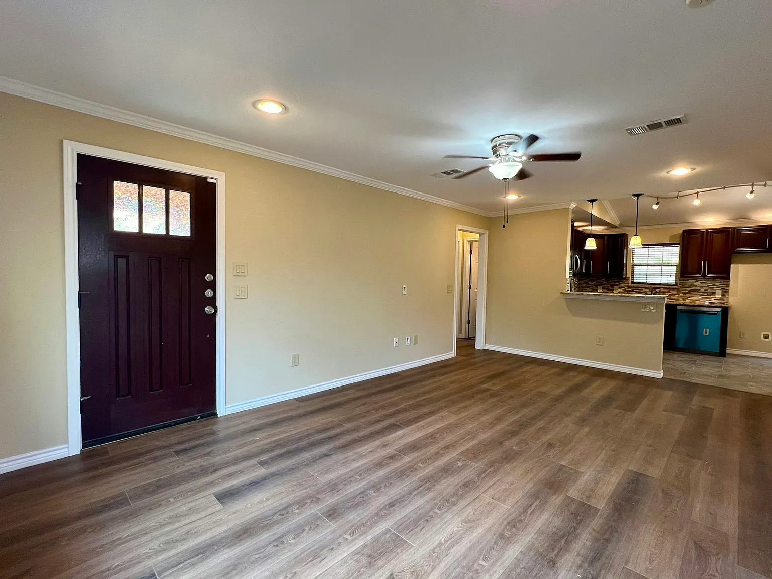 10815 Hermosa Drive — Photo 4