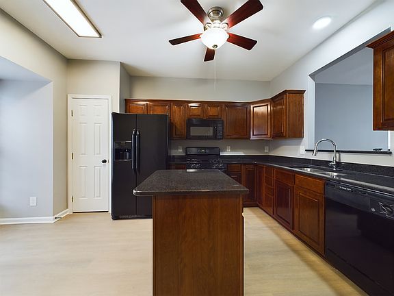 5th image of 10238 Garrett Grigg Rd