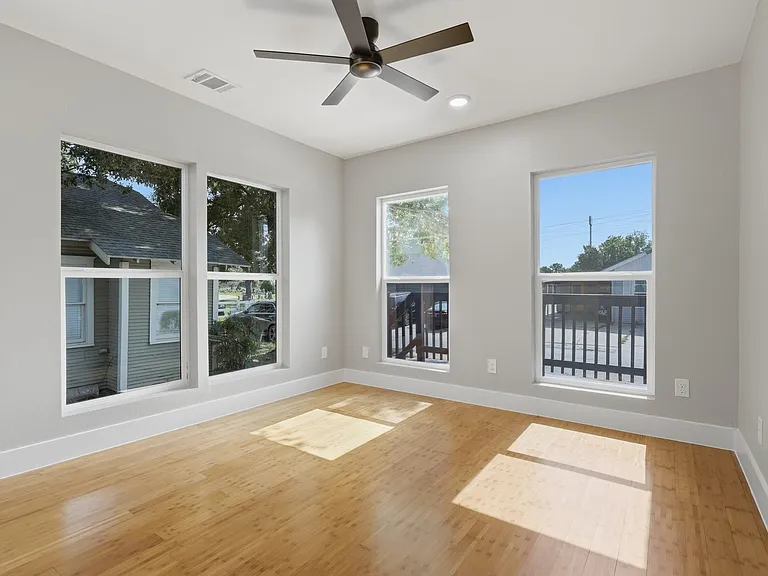 105 Opal Ct — Photo 8