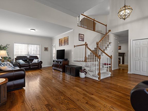 4th image of 3700 Scenic Hollow Ln