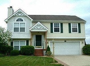 309 Oxford Ct, Belleville, MI 48111