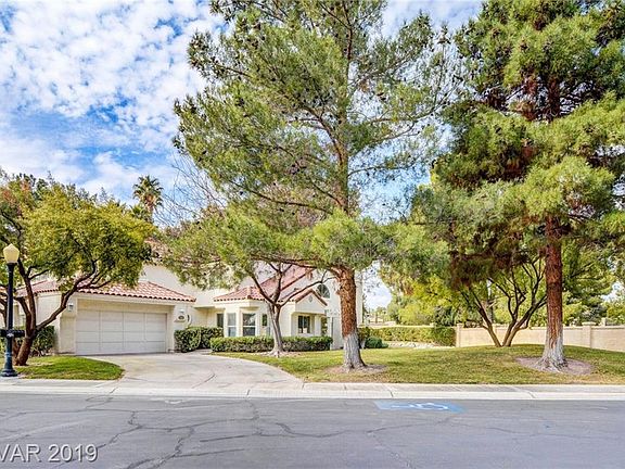 3rd image of 7419 Mission Hills Dr