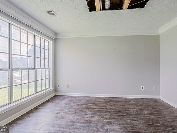 2nd image of 3604 Cameron Hills Pl