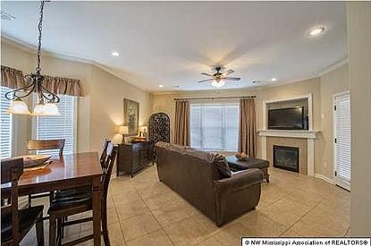 1st image of 6638 Chippewa Dr
