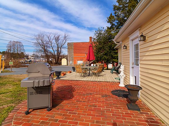 BACK DECK