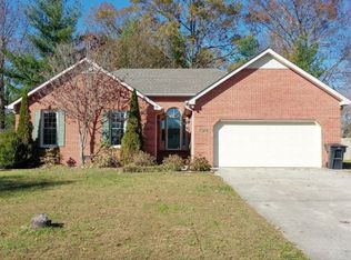 102 Windbriar Dr, Tullahoma, TN 37388
