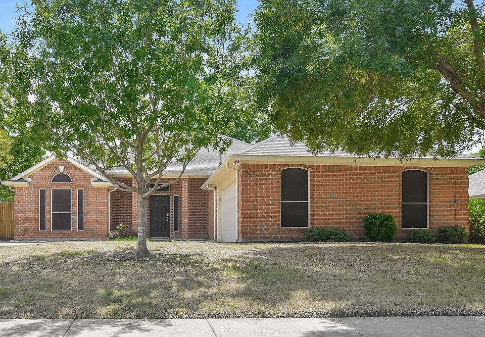 1st image of 105 Princeton Cir