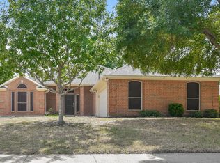 105 Princeton Cir, Forney, TX 75126