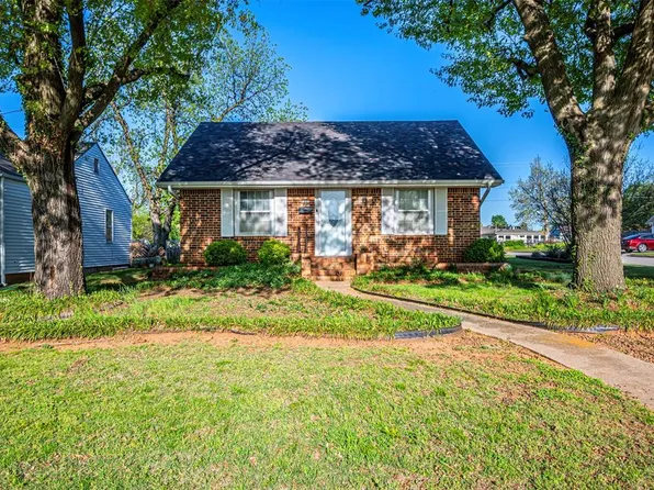 1527 S 14th St, Chickasha, OK 73018