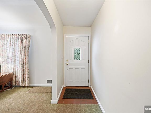 5th image of 62 2nd St