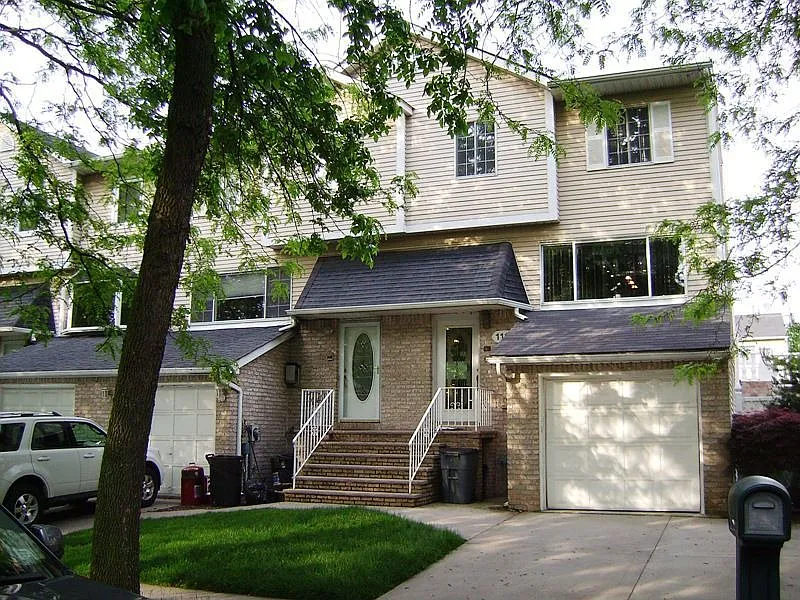 111 Boulder St photo 1
