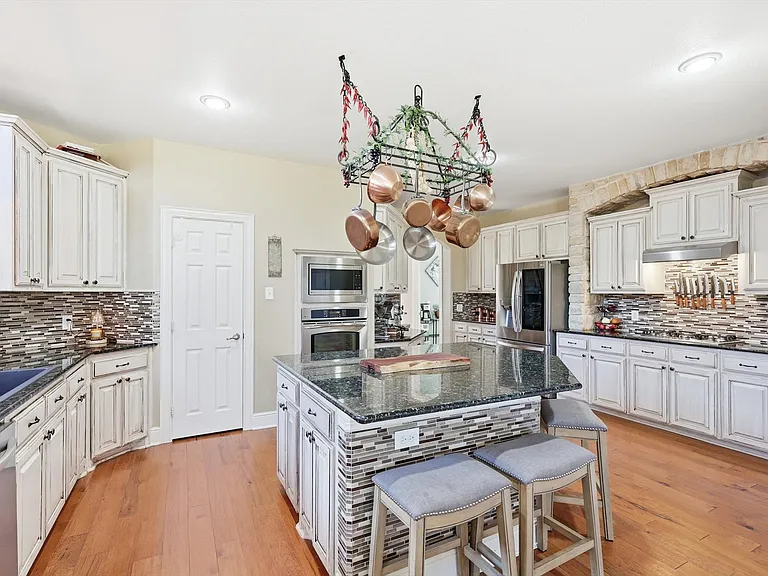 841 Wind Brook Ln — Photo 14