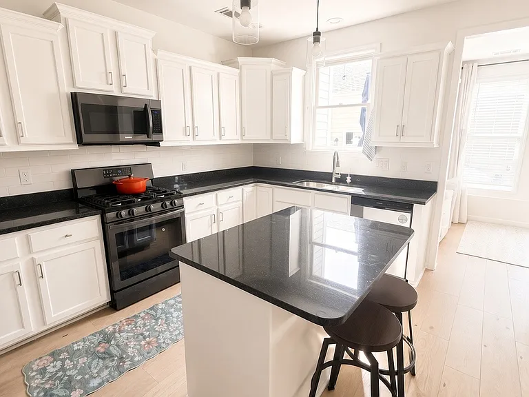 619 Cheltenham Ave — Photo 6