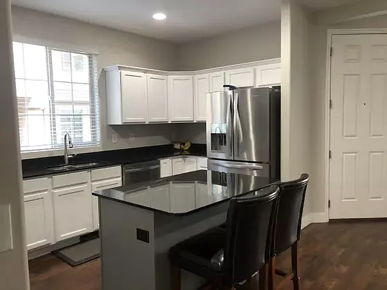 413 E Clubview Ln — Photo 3