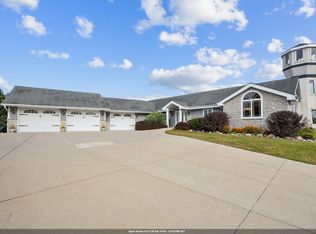 7207 Fairview Rd, Denmark, WI 54208