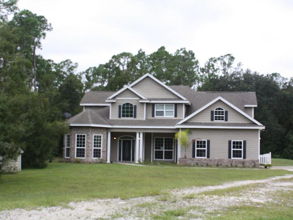 1st image of 383 Cassia St