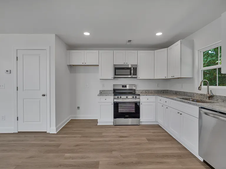 131 Hamil St — Photo 10