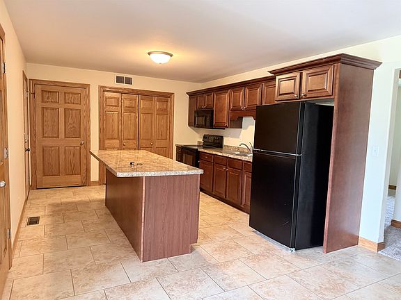 2nd image of 583 Tanzanite Dr