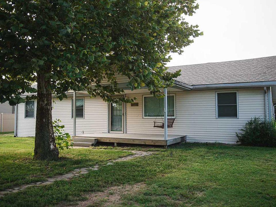 1st image of 2805 E 21st Ave