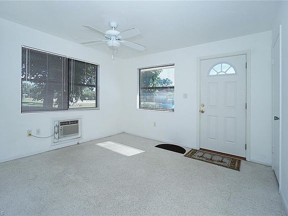 4th image of 521 109th Ave N