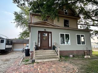 701 E 2nd St, Holstein, IA 51025