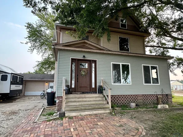 701 E 2nd St, Holstein, IA 51025