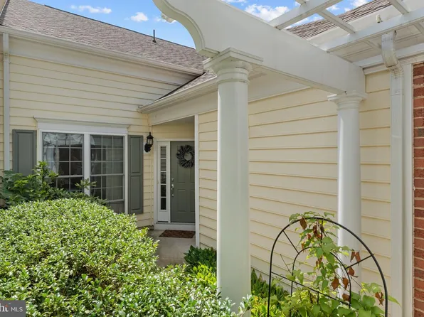44397 Oakmont Manor Sq, Ashburn, VA 20147