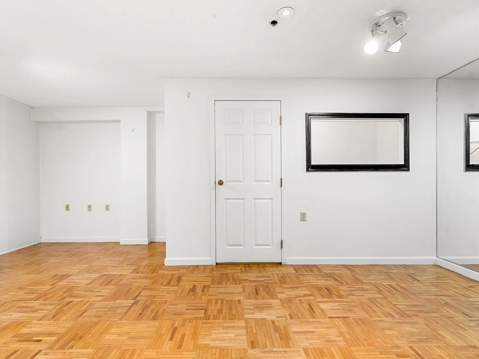 357 Commercial St — Photo 4