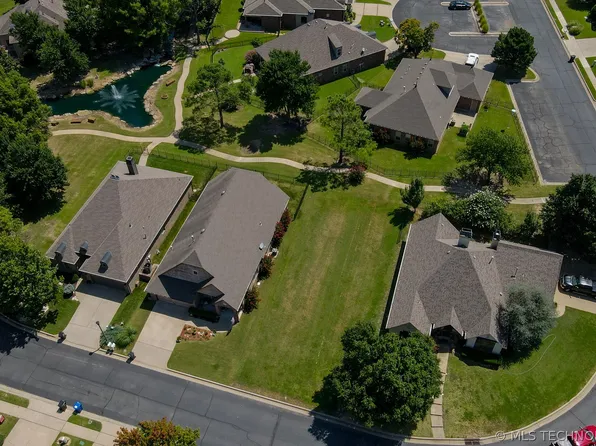 3905 N Pine Ave W, Broken Arrow, OK 74012
