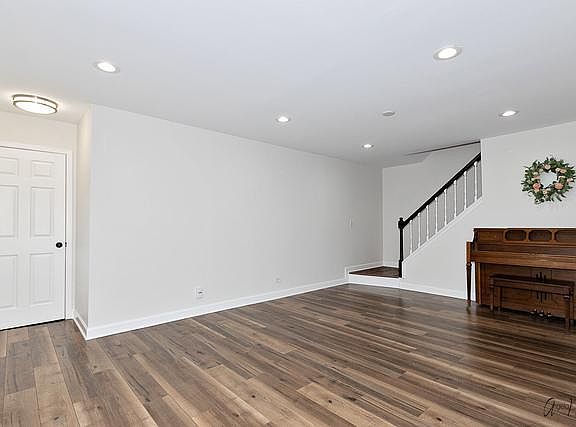 3rd image of 12 Wildwood Ct #28C