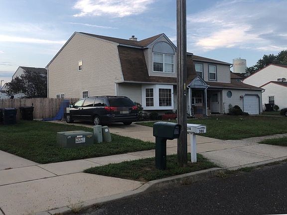 3rd image of 306 Stonehouse Ln