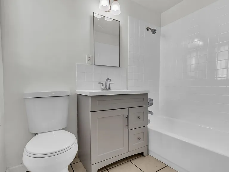 447 E 101st St #1 — Photo 9