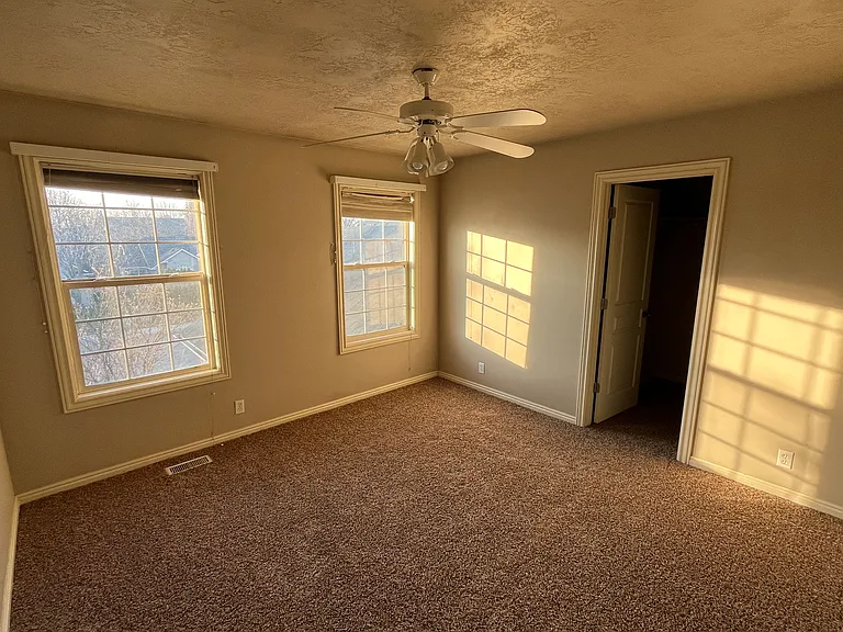 6120 N Heathrow Way — Photo 10