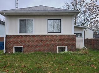 121 Radnor Ave, Akron, OH 44319