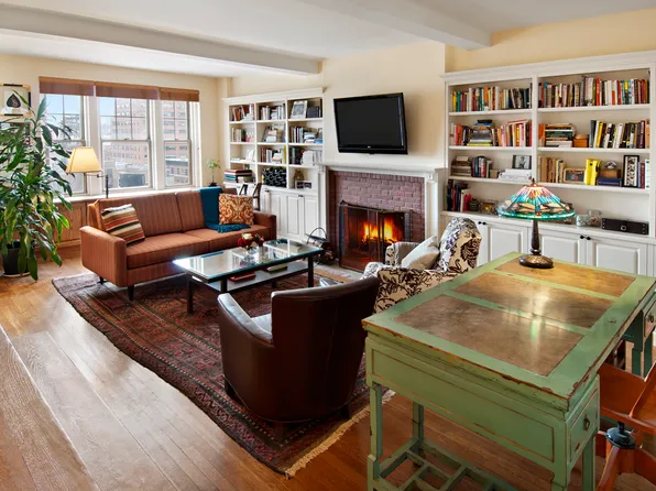 45 Christopher Street image 1 of 7