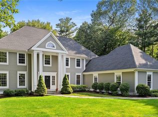 12 Aspenwood Dr, Weatogue, CT 06089