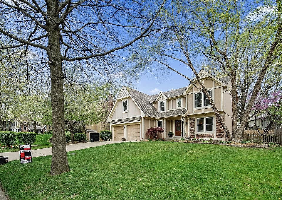1st image of 15740 W Beckett Ln