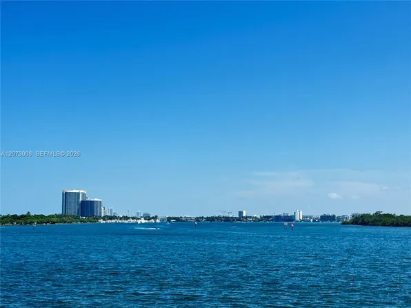 300 Bayview Dr APT 501, Sunny Isles Beach, FL 33160