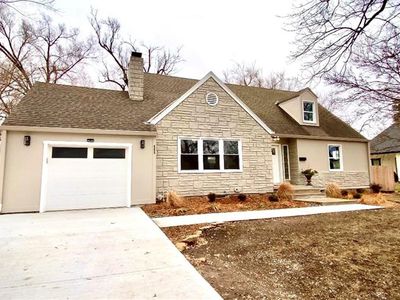 405 NE Douglas St, Lees Summit, MO, 64063