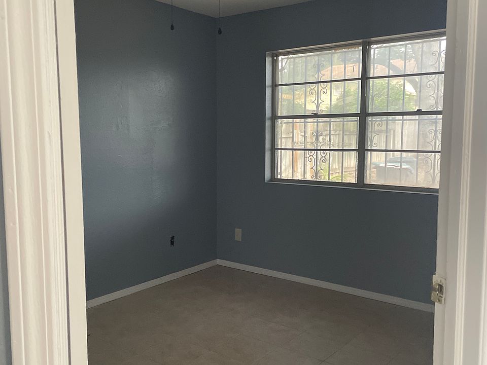 1st image of 2112 Heron Ave
