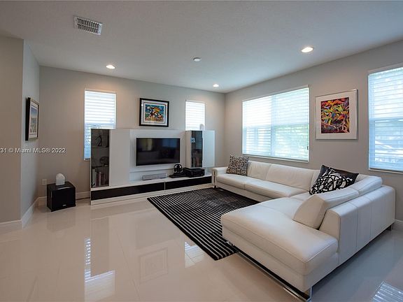 5th image of 12410 NW 33rd St #12410