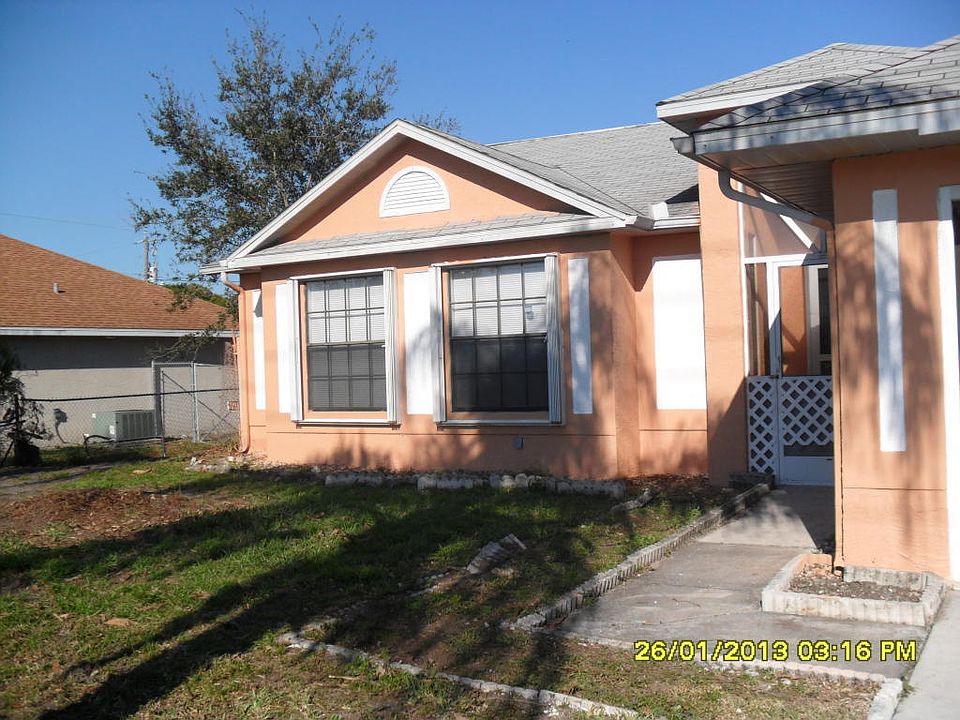 1st image of 2117 SW Cameo Blvd