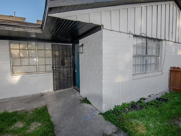 1661 Northwood St #1661 — Photo 1