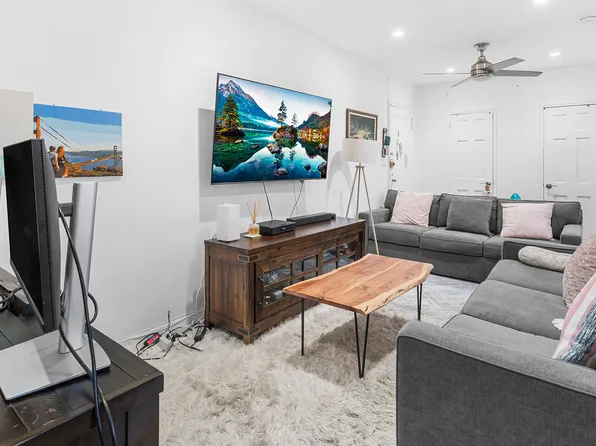 71-11 Yellowstone Boulevard image 2 of 14