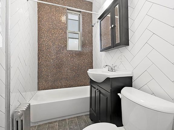 5th image of 164 Dikeman St APT 4L
