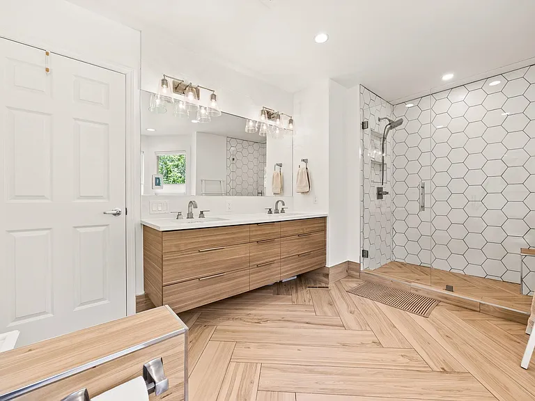 2990 Panorama Dr — Photo 22
