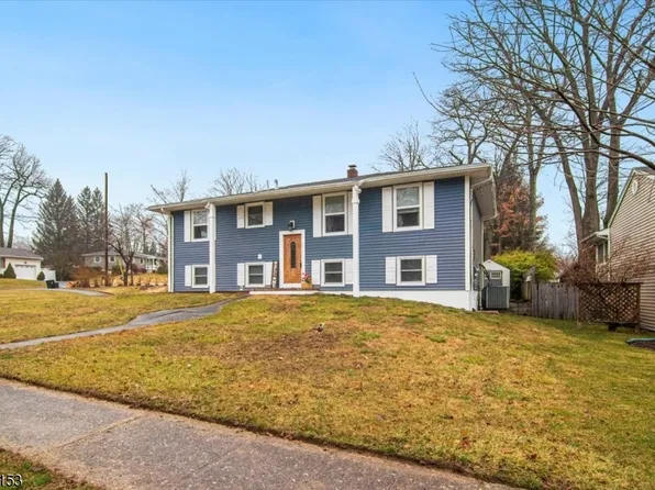 6 Summit Rd, Jefferson Twp., NJ 07438