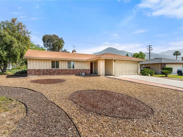2764 Mirada Rd, Highland, CA 92346